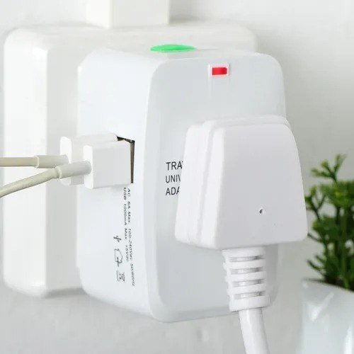 Adaptador Viajero Convertidor Universal